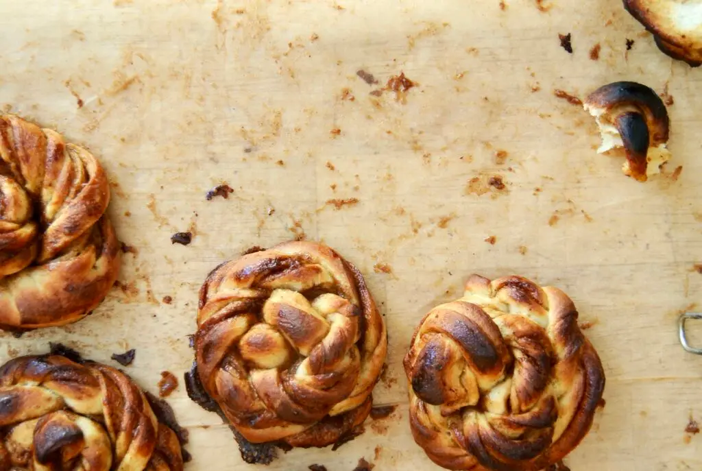 Hello World! Cinnamon bun